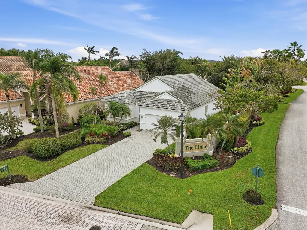 8321 Bob-o-link Drive West Palm Beach FL 33412