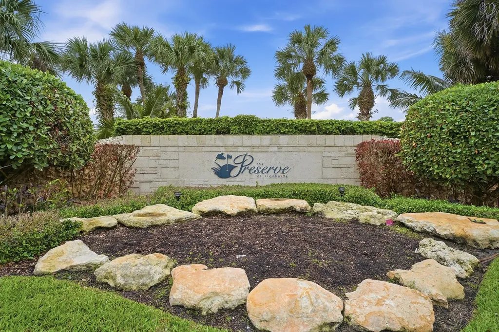 8321 Bob-o-link Drive West Palm Beach FL 33412