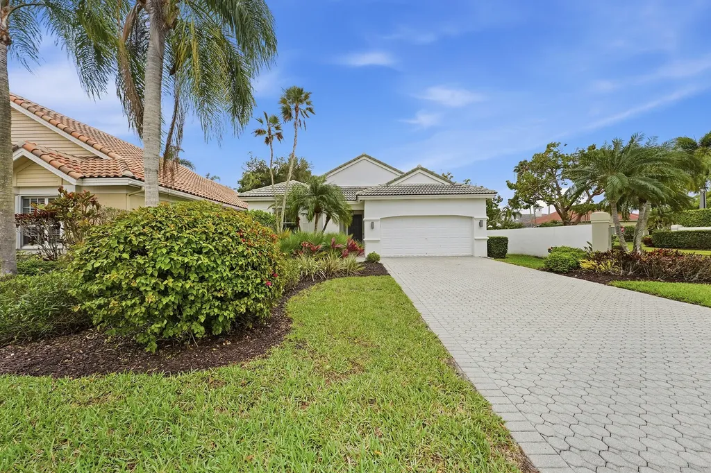 8321 Bob-o-link Drive West Palm Beach FL 33412