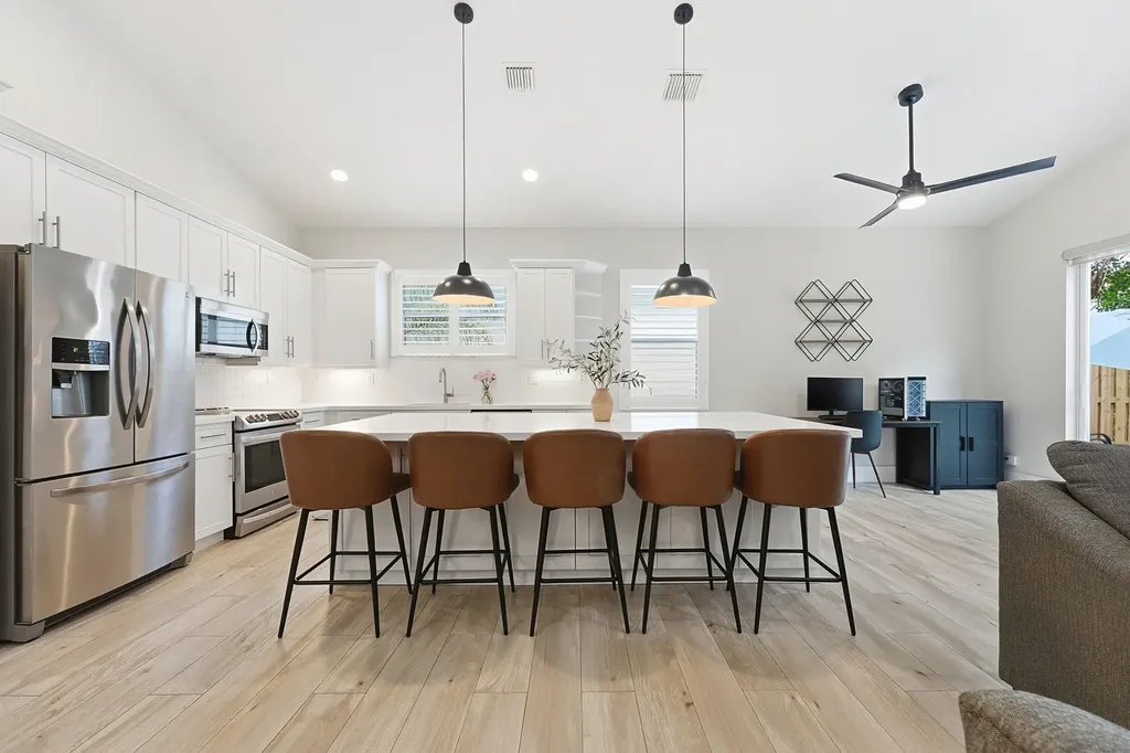 8321 Bob-o-link Drive West Palm Beach FL 33412