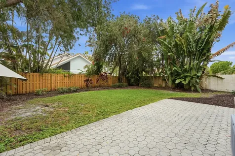 8321 Bob-o-link Drive West Palm Beach FL 33412
