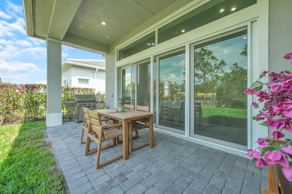 138 SE Palma Street Port St Lucie FL 34984
