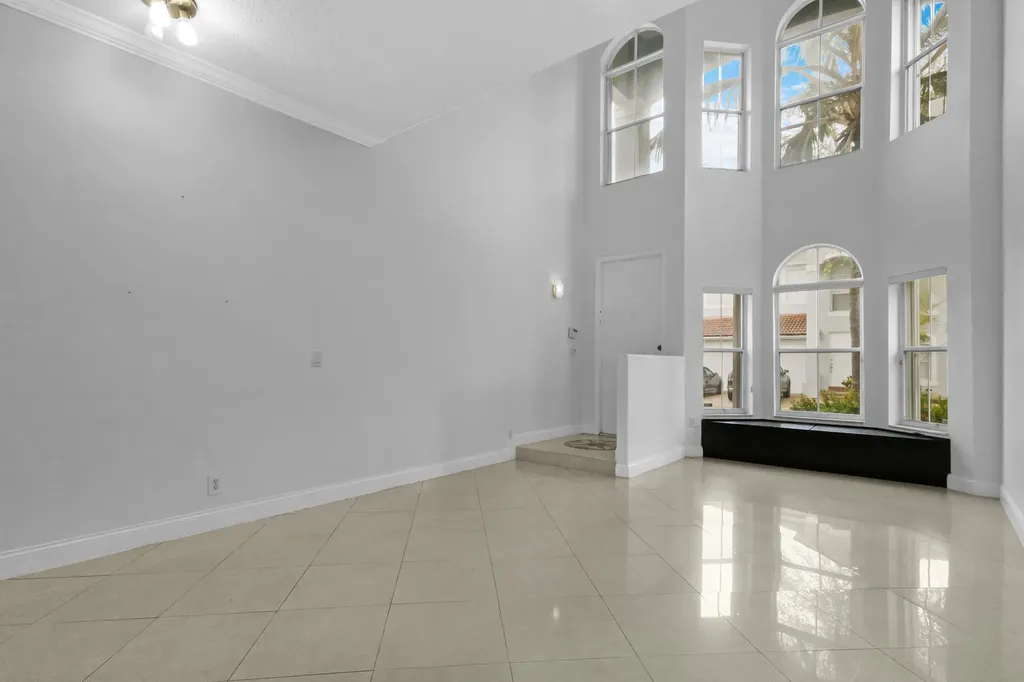 3768 SW 50th Court Hollywood FL 33312