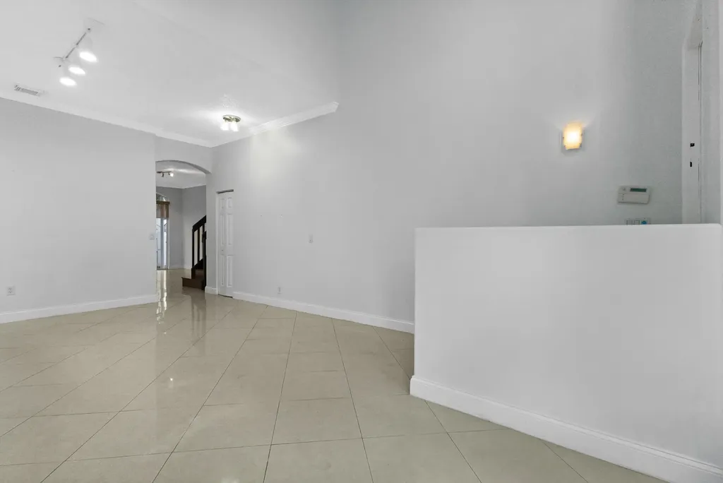 3768 SW 50th Court Hollywood FL 33312
