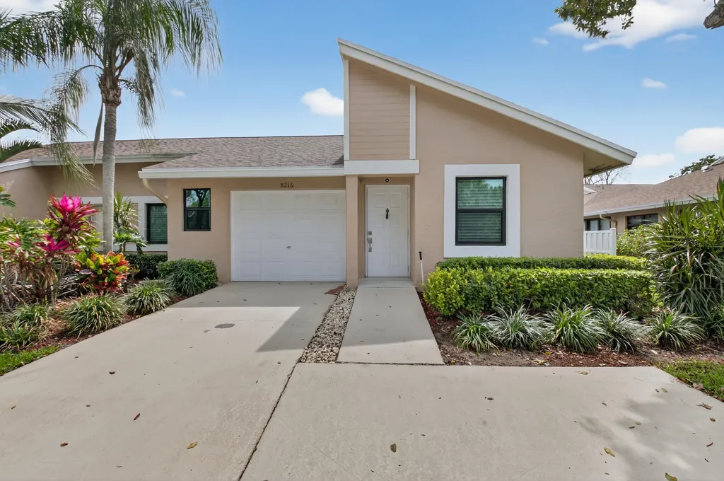 8216 Sweetbriar Way Boca Raton FL 33496