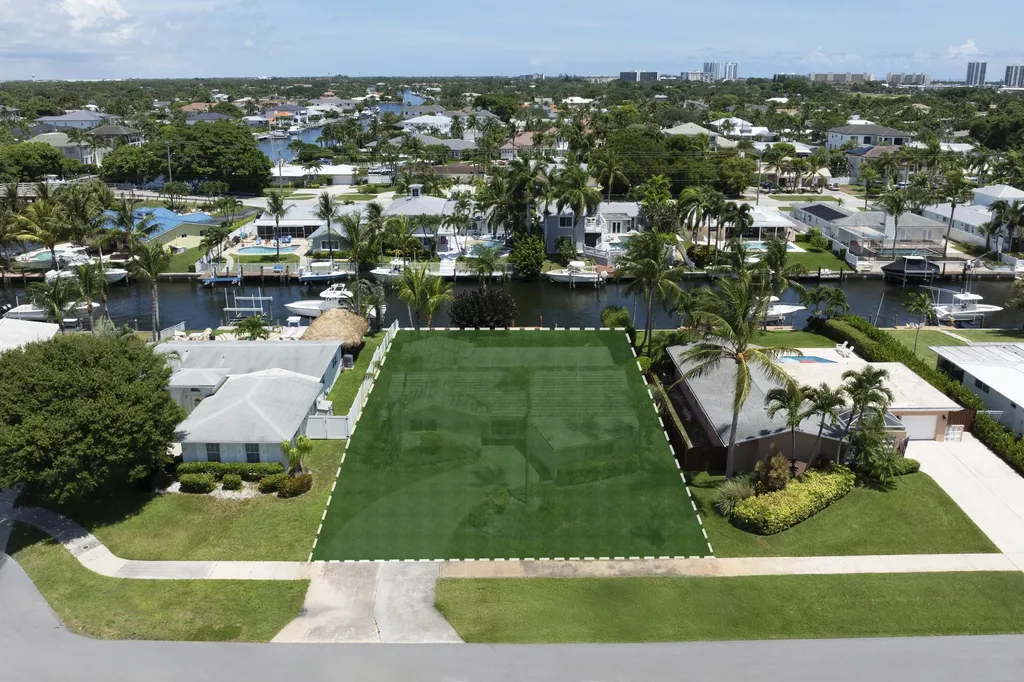 633 Kingfish Road North Palm Beach FL 33408
