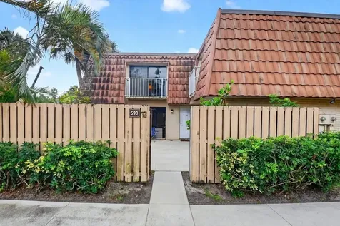 590 Green Springs Place West Palm Beach FL 33409