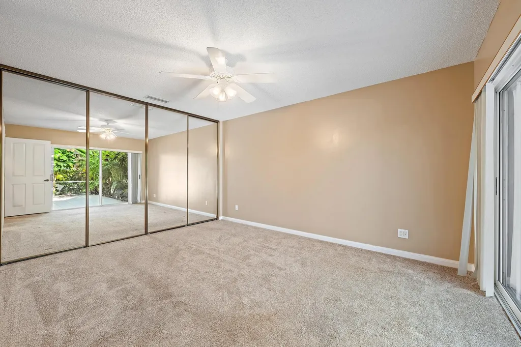 8404 Chapman Oak Court Palm Beach Gardens FL 33410
