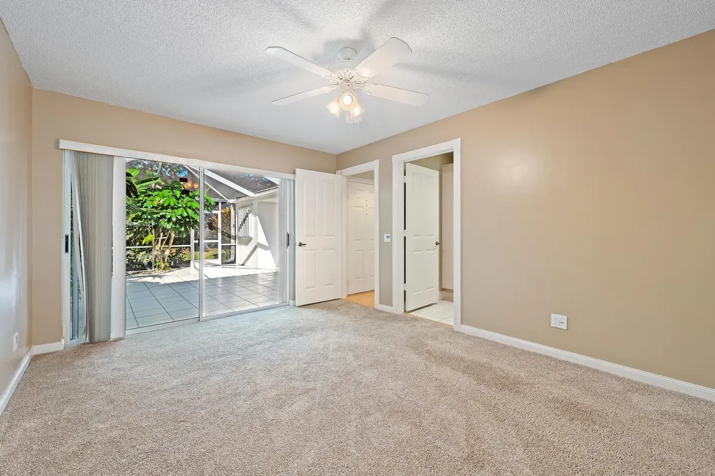 8404 Chapman Oak Court Palm Beach Gardens FL 33410