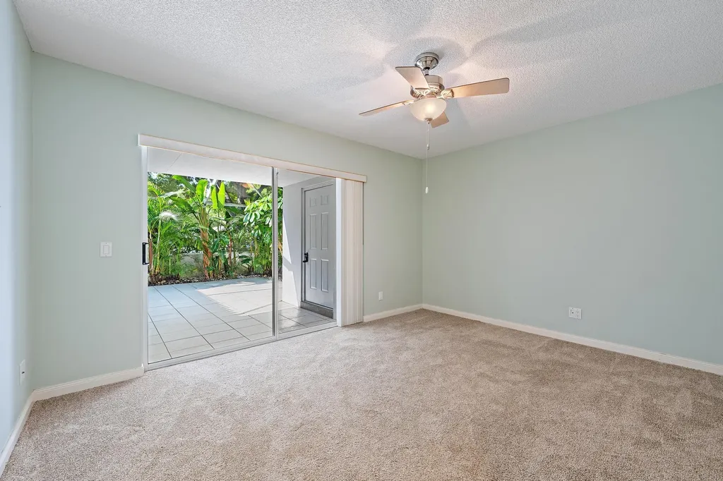 8404 Chapman Oak Court Palm Beach Gardens FL 33410