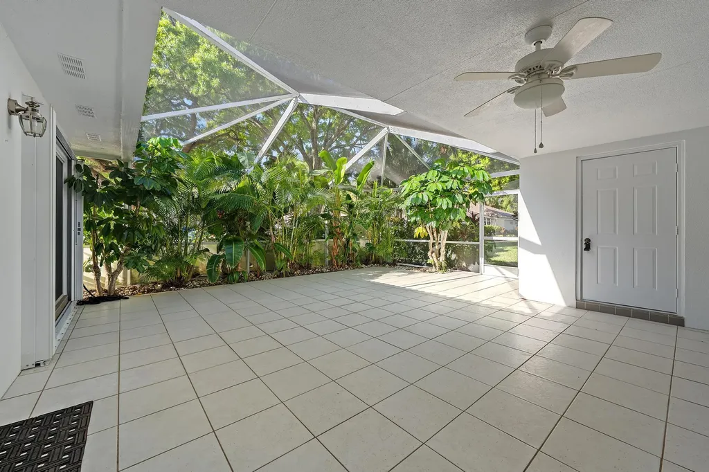 8404 Chapman Oak Court Palm Beach Gardens FL 33410