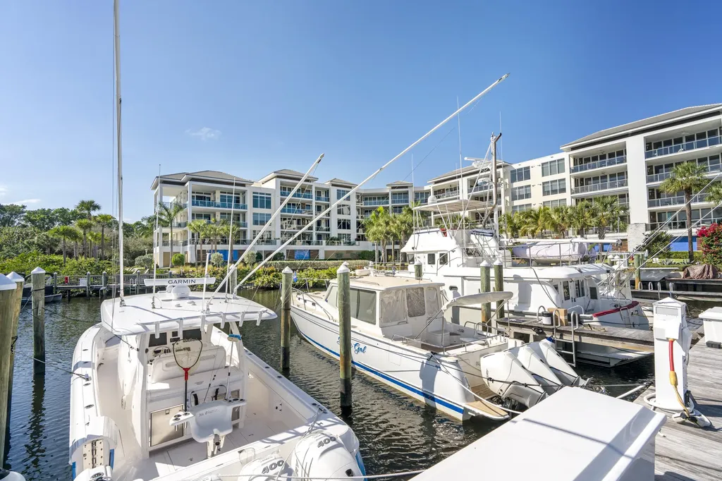 8404 Chapman Oak Court Palm Beach Gardens FL 33410