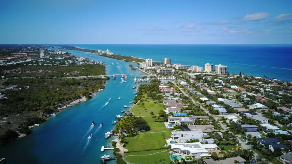 8404 Chapman Oak Court Palm Beach Gardens FL 33410