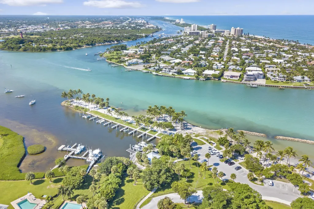 8404 Chapman Oak Court Palm Beach Gardens FL 33410