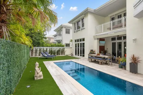 24 Grand Bay Estates Circle Key Biscayne FL 33149