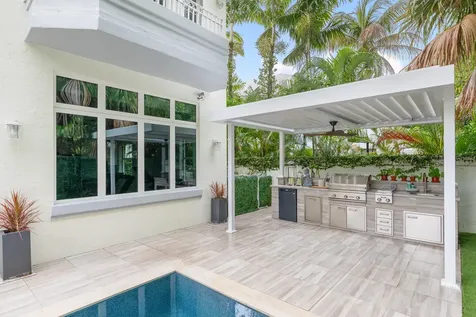 24 Grand Bay Estates Circle Key Biscayne FL 33149