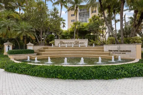 24 Grand Bay Estates Circle Key Biscayne FL 33149