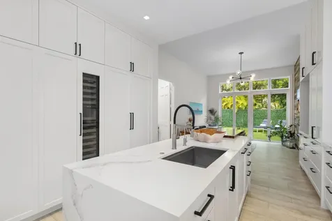 24 Grand Bay Estates Circle Key Biscayne FL 33149