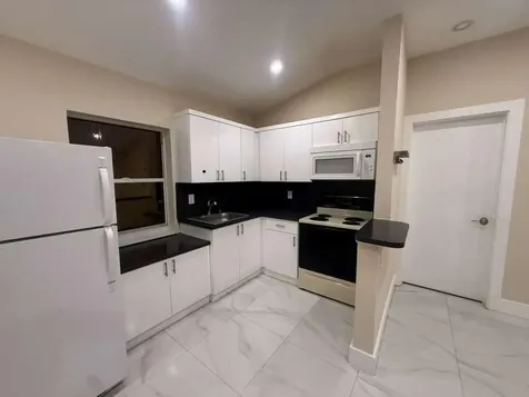 3373 SW 7th Street Miami FL 33135