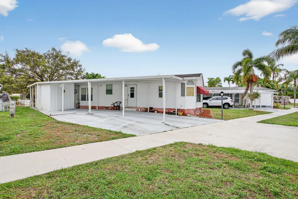 6482 NW 37th Avenue Coconut Creek FL 33073