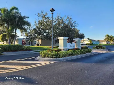 828 Greenleaf Circle Vero Beach FL 32960