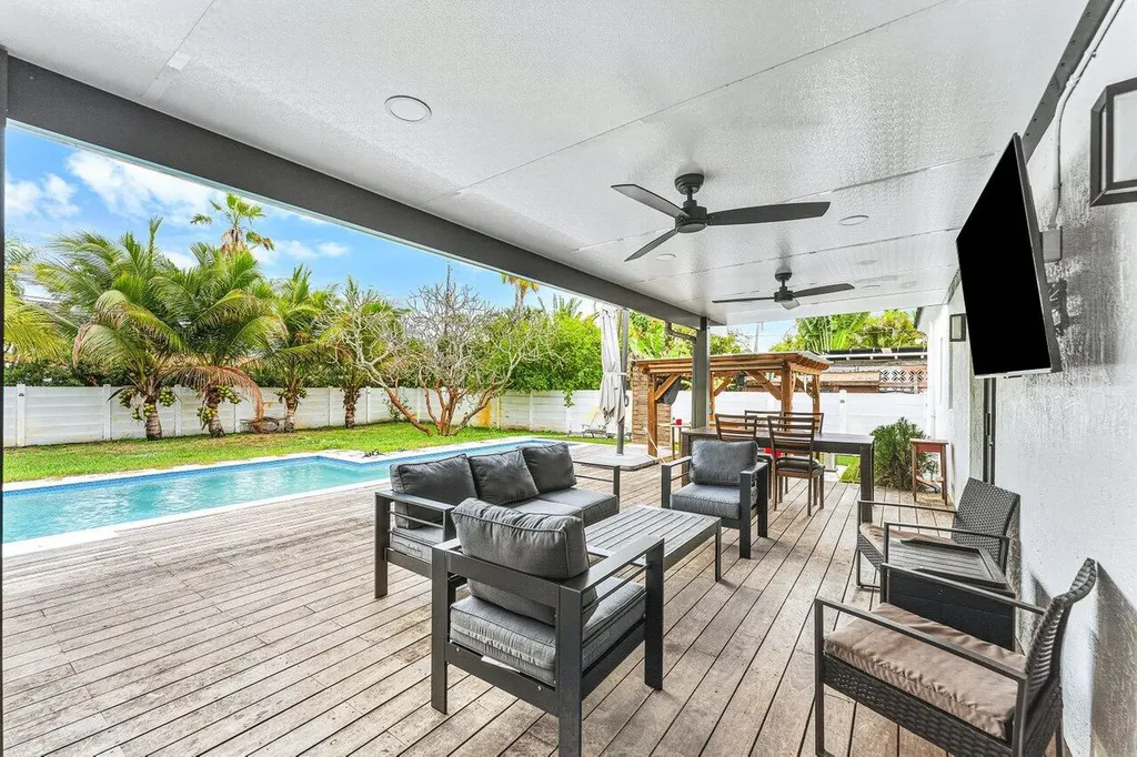 1617 Adams Street Hollywood FL 33020