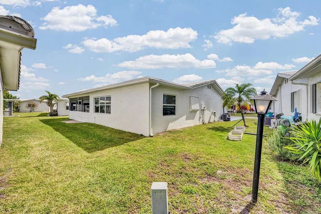 2105 Alfred Drive Boynton Beach FL 33426