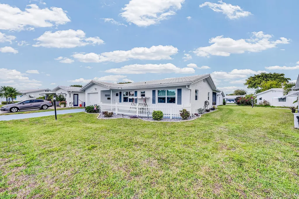 2105 Alfred Drive Boynton Beach FL 33426