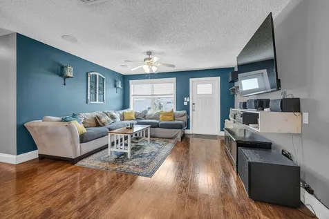 2105 Alfred Drive Boynton Beach FL 33426