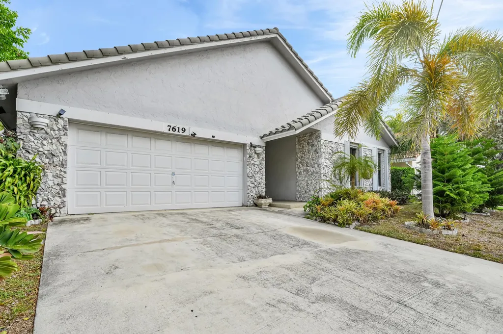 7619 Silver Woods Court Boca Raton FL 33433