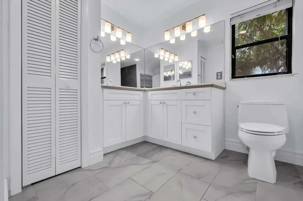 7619 Silver Woods Court Boca Raton FL 33433