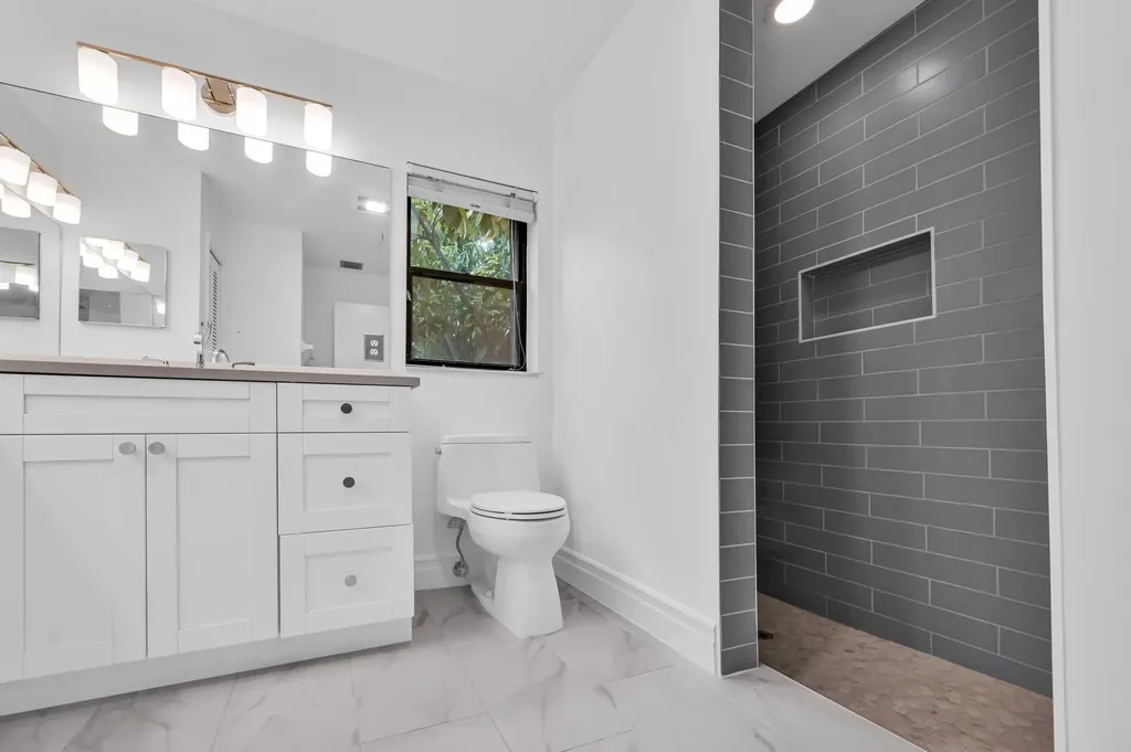 7619 Silver Woods Court Boca Raton FL 33433