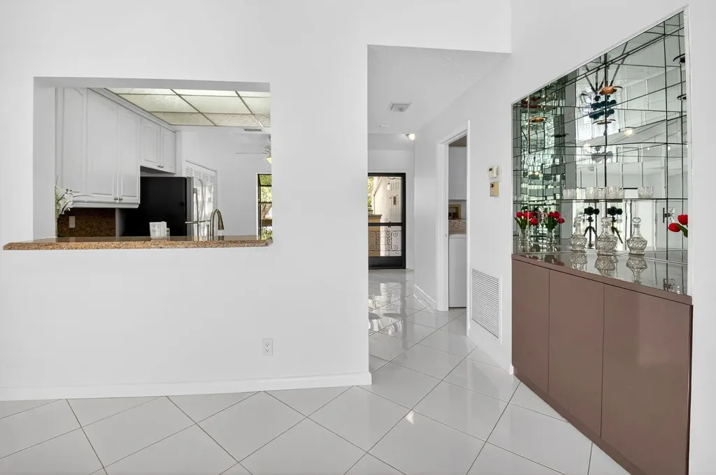 5106 Oak Hill Lane Delray Beach FL 33484
