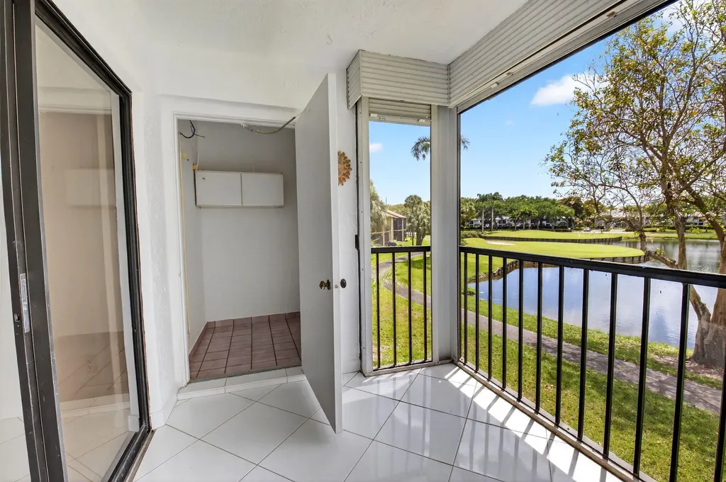 5106 Oak Hill Lane Delray Beach FL 33484