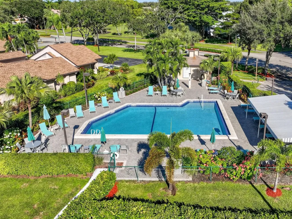 5106 Oak Hill Lane Delray Beach FL 33484