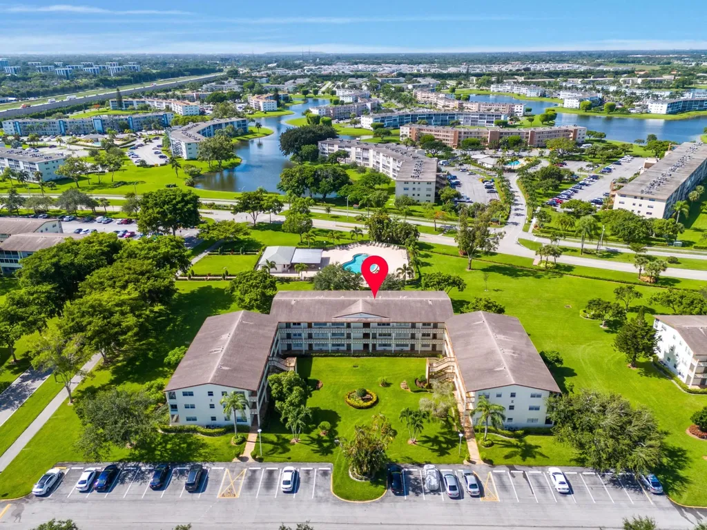 204 Mansfield E Boca Raton FL 33434
