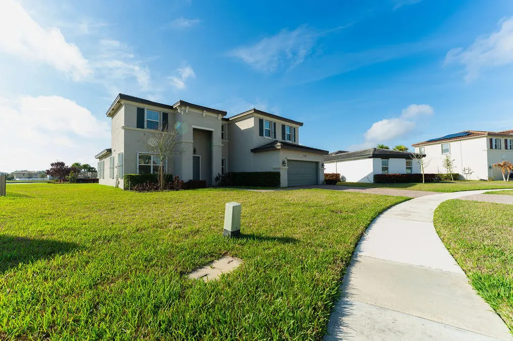 7206 NW Farnsworth Circle Port St Lucie FL 34987