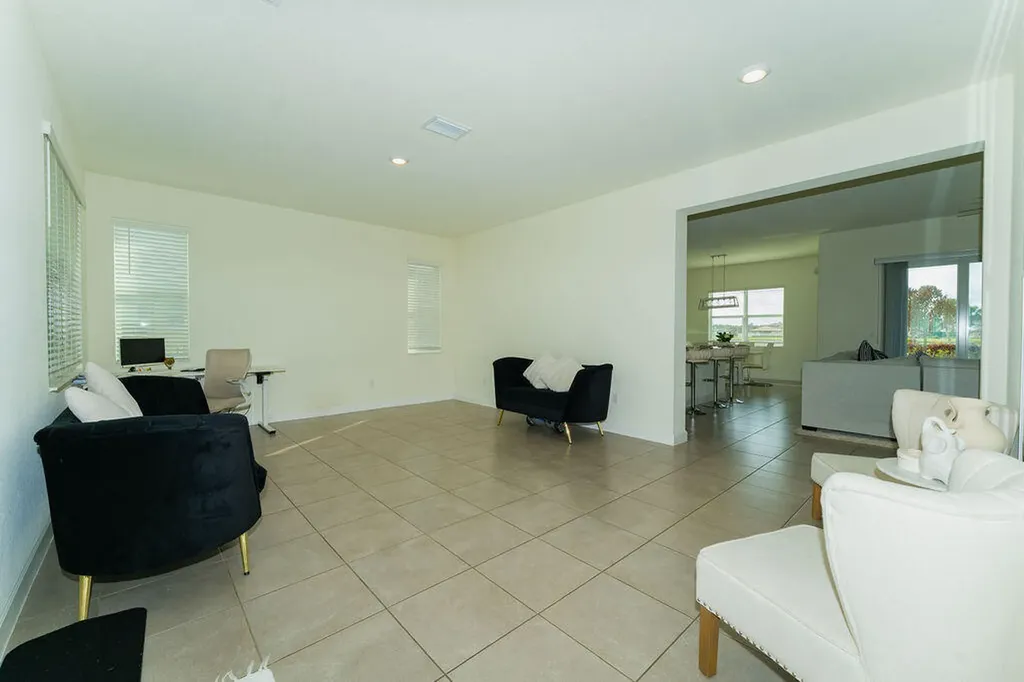 7206 NW Farnsworth Circle Port St Lucie FL 34987