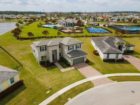 7206 NW Farnsworth Circle Port St Lucie FL 34987