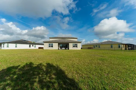 7206 NW Farnsworth Circle Port St Lucie FL 34987