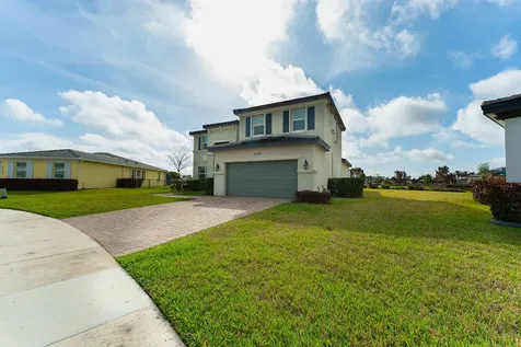 7206 NW Farnsworth Circle Port St Lucie FL 34987