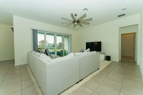 7206 NW Farnsworth Circle Port St Lucie FL 34987