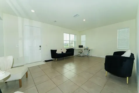7206 NW Farnsworth Circle Port St Lucie FL 34987