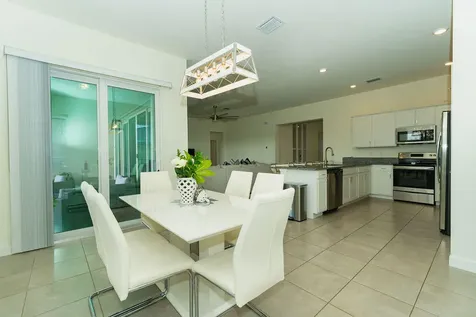 7206 NW Farnsworth Circle Port St Lucie FL 34987