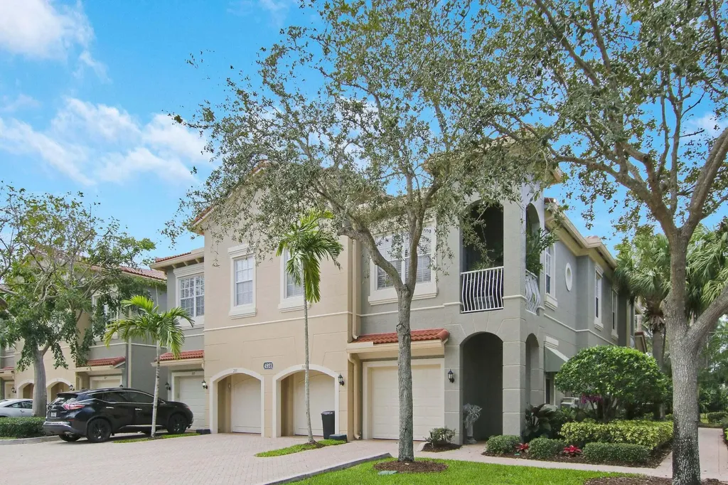 4921 Bonsai Circle Palm Beach Gardens FL 33418