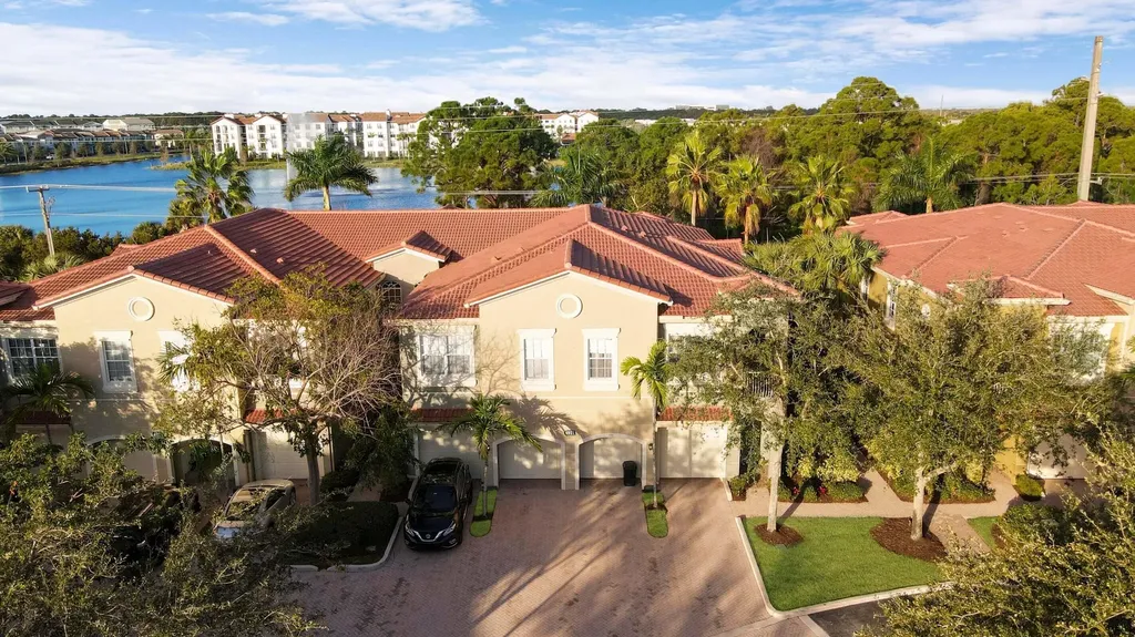 4921 Bonsai Circle Palm Beach Gardens FL 33418