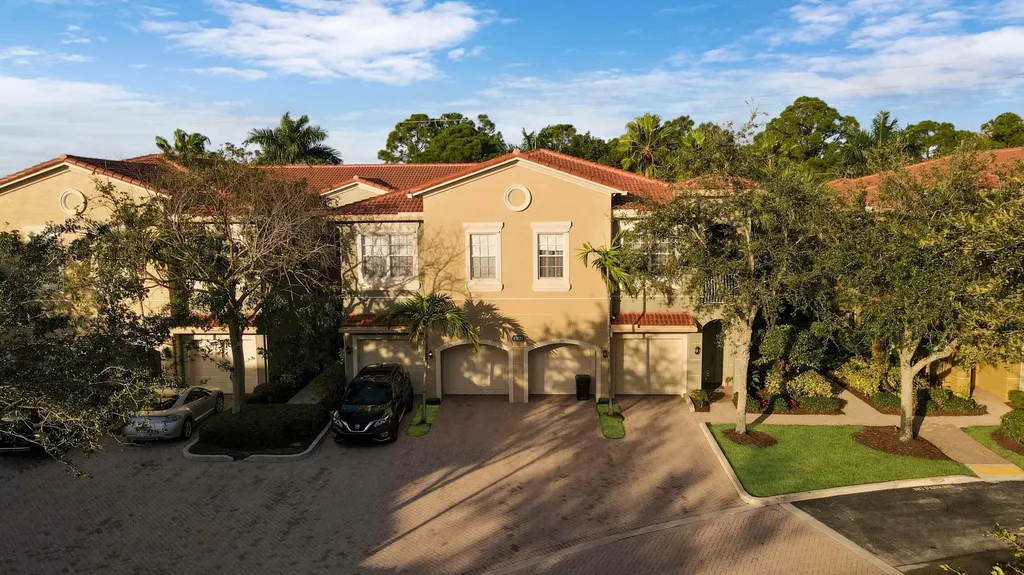 4921 Bonsai Circle Palm Beach Gardens FL 33418