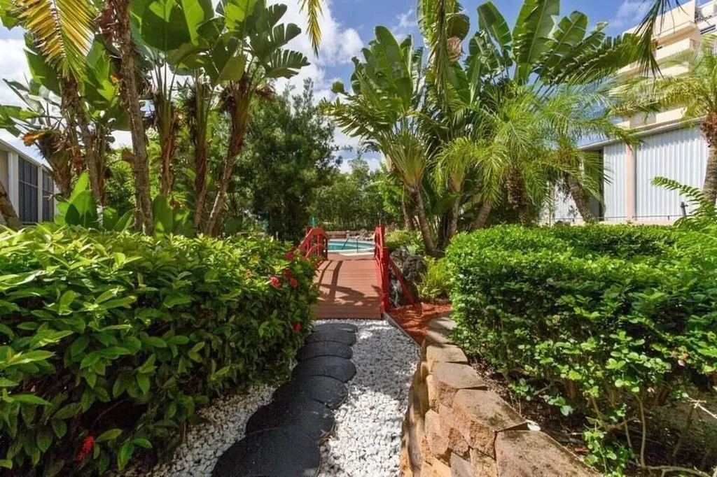 3589 S Ocean Boulevard South Palm Beach FL 33480