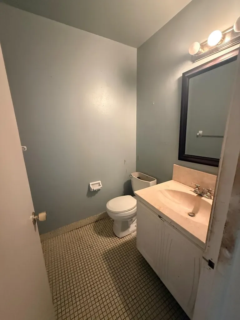 1052 North Drive Delray Beach FL 33445