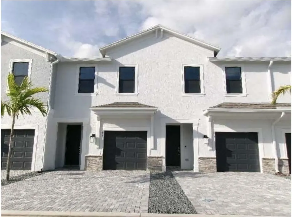 275 SW Sally Way Stuart FL 34997